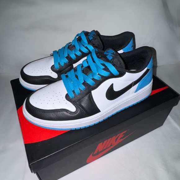 Air Jordan 1 Retro Low OG Powder Blue - Picture 2 of 6